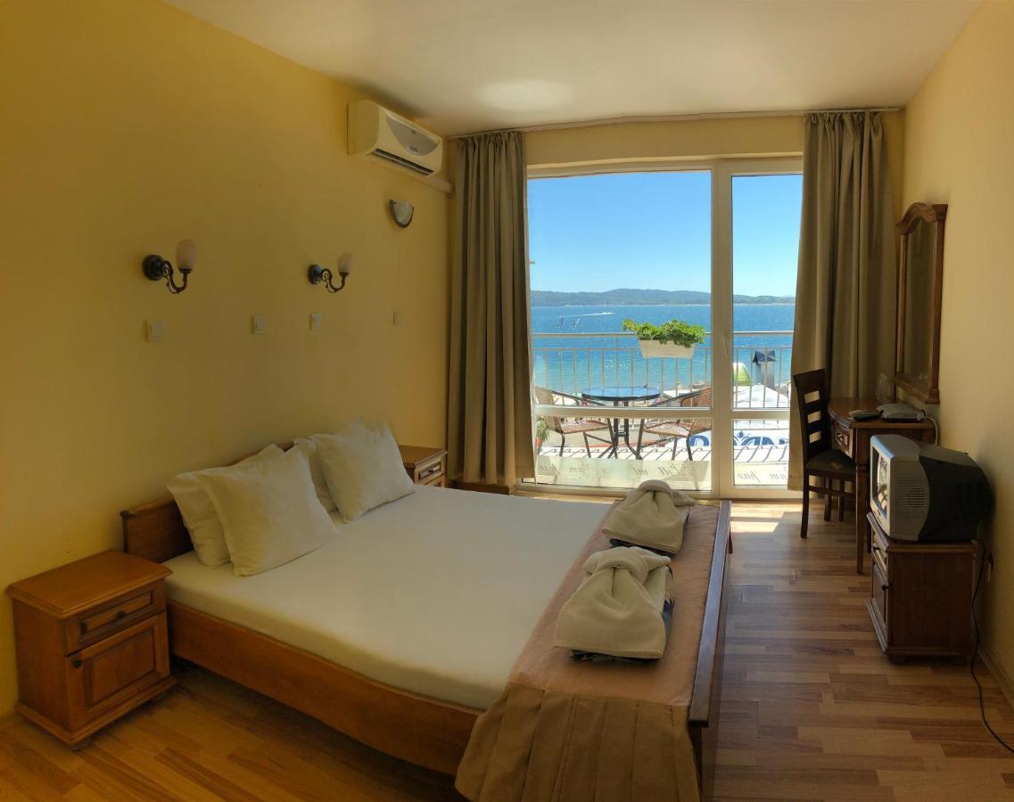 Family Hotel Littoral Sozopol Extérieur photo