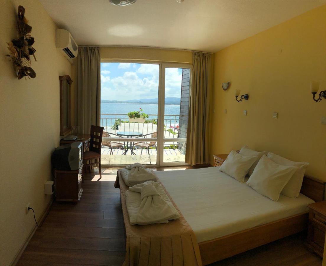 Family Hotel Littoral Sozopol Extérieur photo