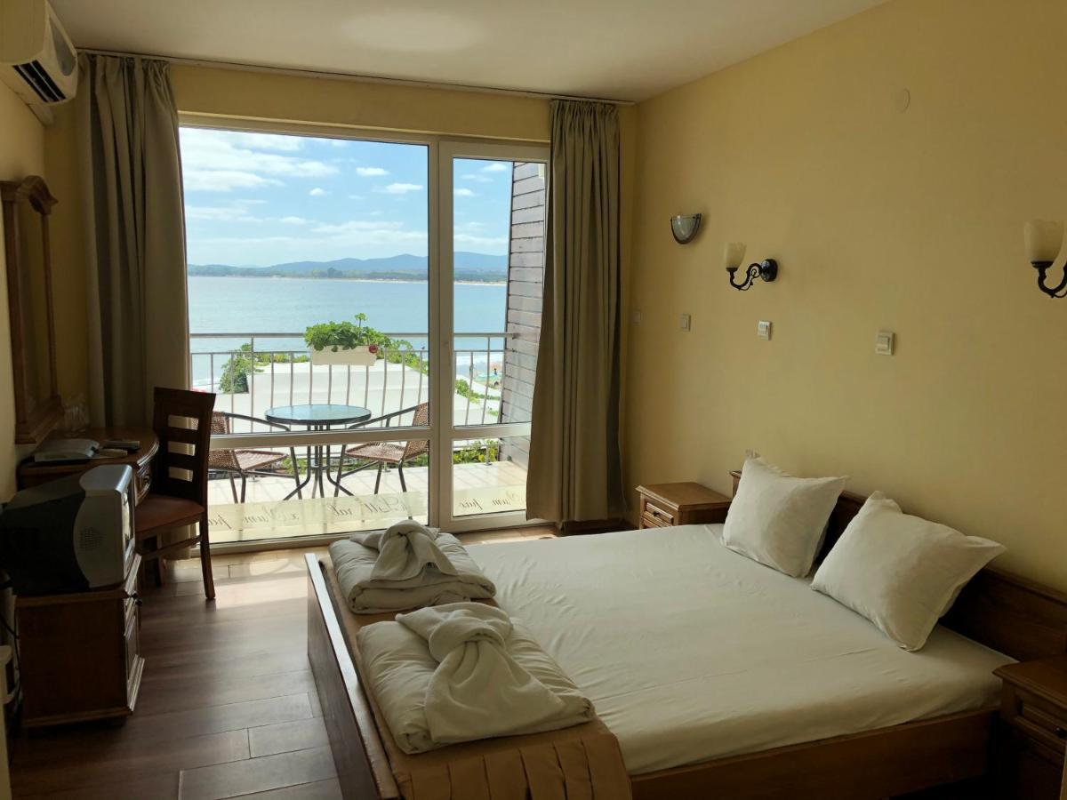 Family Hotel Littoral Sozopol Extérieur photo